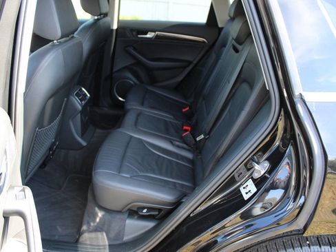 Used 2016 Audi Q5 2.0T Premium Plus w/ Technology Package image 31