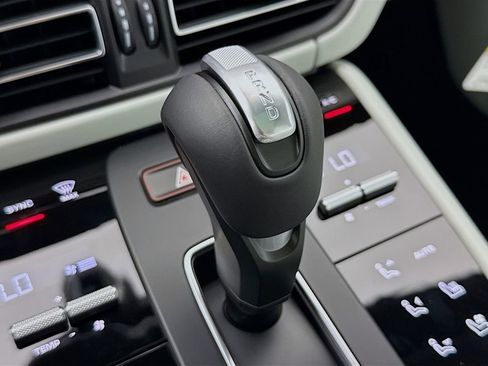 New 2026 Porsche Macan S image 23