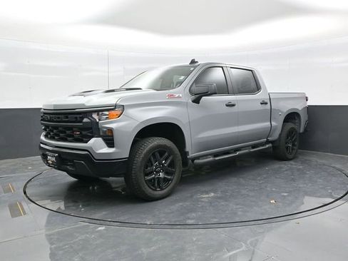 Used 2025 Chevrolet Silverado 1500 Custom Trail Boss w/ Turbomax Blackout Package AWD/4WD image 3