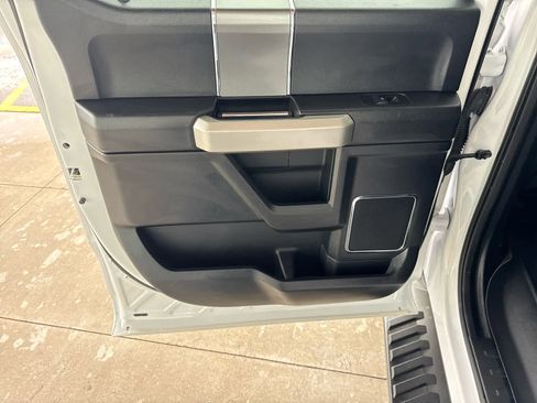 Used 2017 Ford F150 Lariat image 27