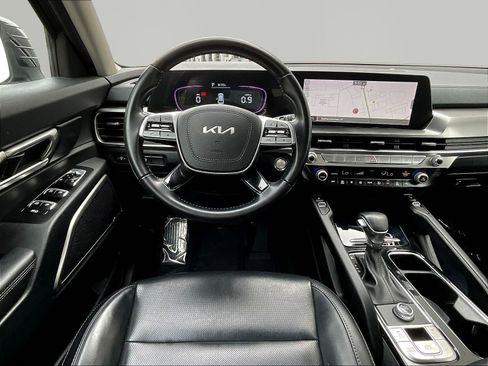Certified 2024 Kia Telluride S w/ S Sunroof Package FWD image 8