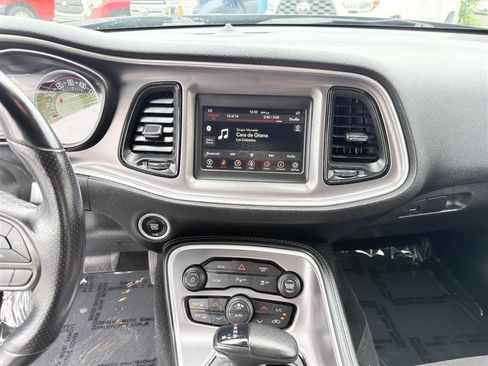 Used 2022 Dodge Challenger GT AWD/4WD image 17