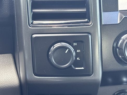 Used 2020 Ford F350 XLT image 24