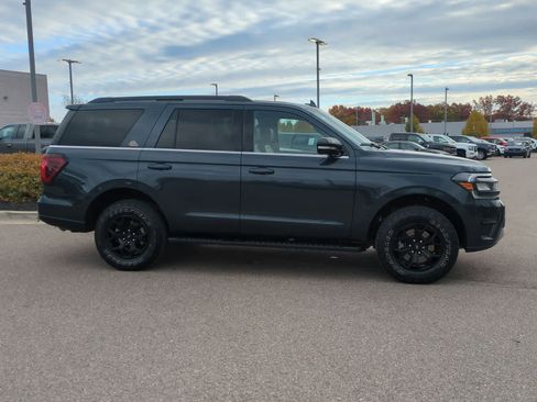 Used 2023 Ford Expedition Timberline image 9