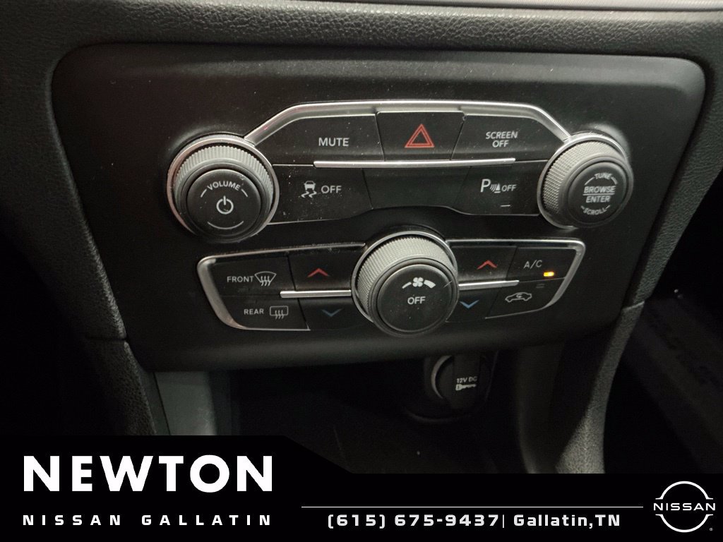 Used 2023 Dodge Charger SXT RWD image 10
