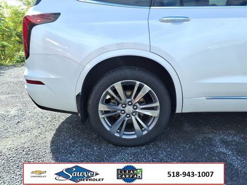 Used 2023 Cadillac XT6 Premium Luxury image 9