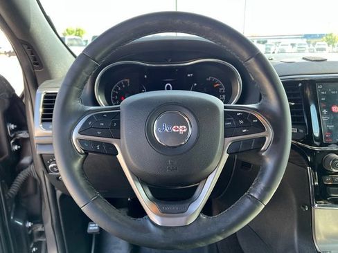 Used 2019 Jeep Grand Cherokee Altitude AWD/4WD image 20