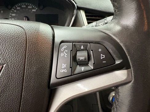 Used 2022 Chevrolet Trax LT w/ Driver Confidence Package FWD image 17