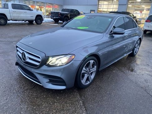 Used 2020 Mercedes-Benz E 350 Sedan image 9