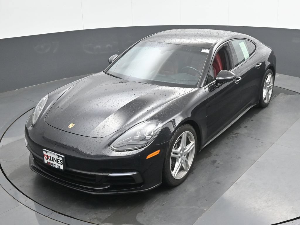 Used 2019 Porsche Panamera image 40