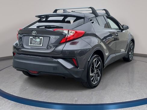 Used 2022 Toyota C-HR Limited FWD image 6
