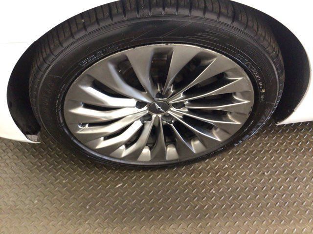 Used 2017 Genesis G90 3.3T Premium RWD image 26