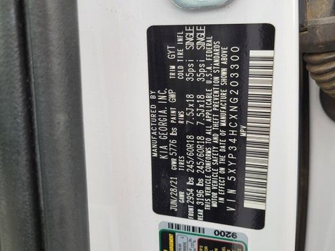 Used 2022 Kia Telluride EX image 17