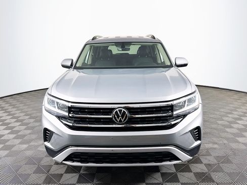 Used 2022 Volkswagen Atlas SE image 2