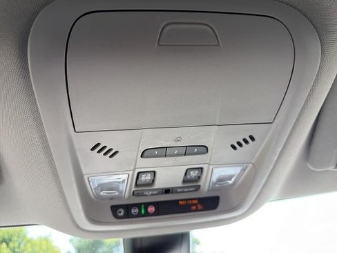 Used 2021 Buick Enclave Premium w/ Sun and Sites Package AWD/4WD image 42