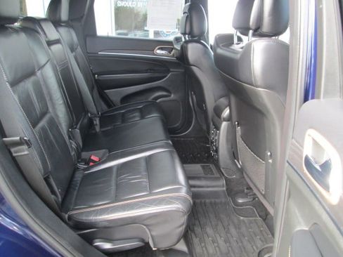 Used 2015 Jeep Grand Cherokee Limited w/ Trailer Tow Group IV image 13