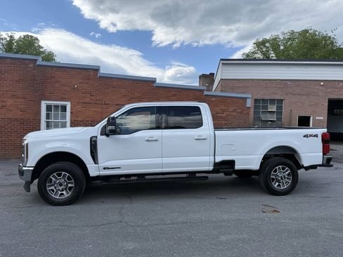 Used 2025 Ford F350 Lariat w/ Camper Package AWD/4WD image 1