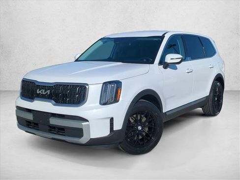 Used 2023 Kia Telluride LX image 1