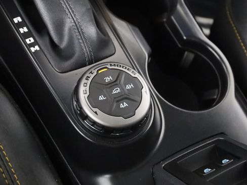 Used 2024 Ford Bronco Badlands AWD/4WD image 7