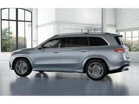 Used 2025 Mercedes-Benz GLS 450 4MATIC image 33