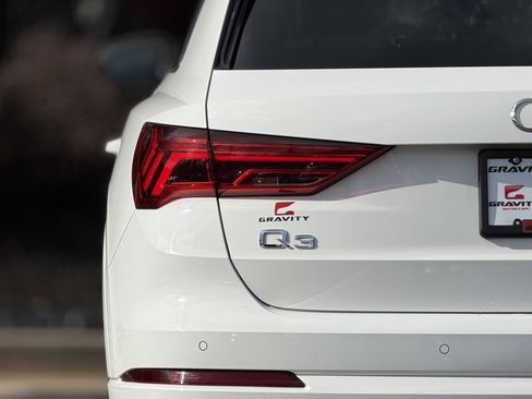 Used 2022 Audi Q3 2.0T Premium w/ Convenience Package image 15