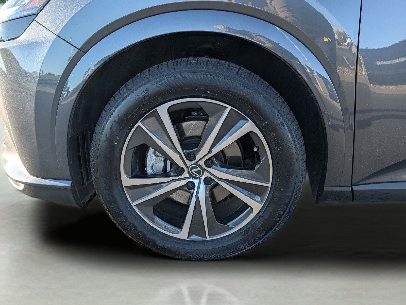 Used 2024 Lexus RX 350 AWD image 29