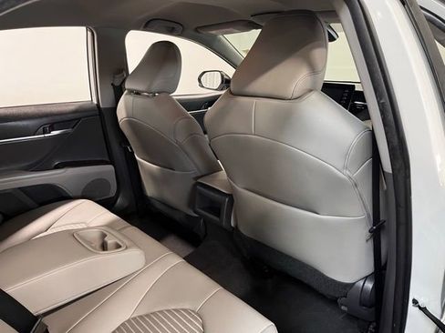 Used 2021 Toyota Camry SE FWD image 14