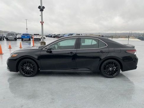 Used 2023 Toyota Camry XSE image 5