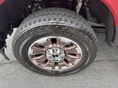 Used 2025 Ford F350 King Ranch w/ FX4 Off-Road Package AWD/4WD image 33