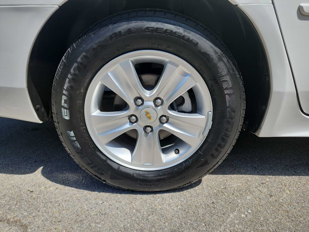 Used 2014 Chevrolet Impala Limited LS FWD image 9
