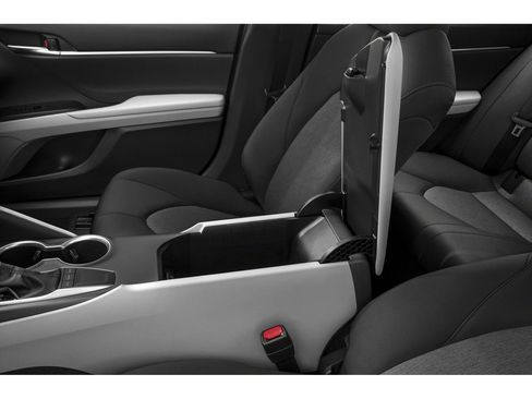Used 2023 Toyota Camry LE FWD image 10