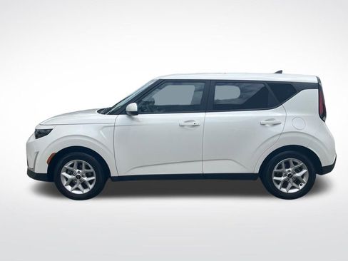 Used 2023 Kia Soul S FWD image 12
