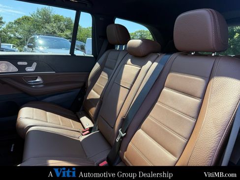 Certified 2025 Mercedes-Benz GLS 450 4MATIC w/ Pinnacle Trim Package image 22