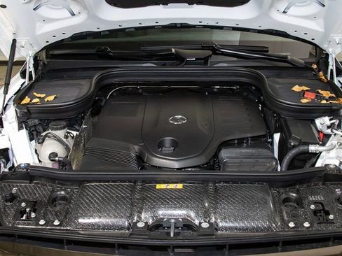 Used 2026 Mercedes-Benz GLS 450 4MATIC image 5