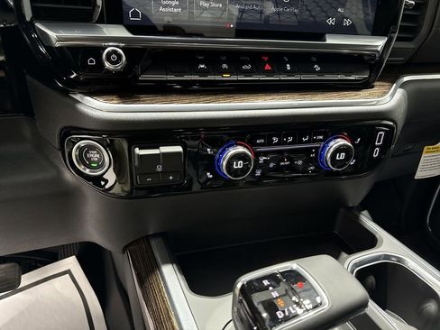 New 2026 GMC Sierra 1500 Elevation image 17