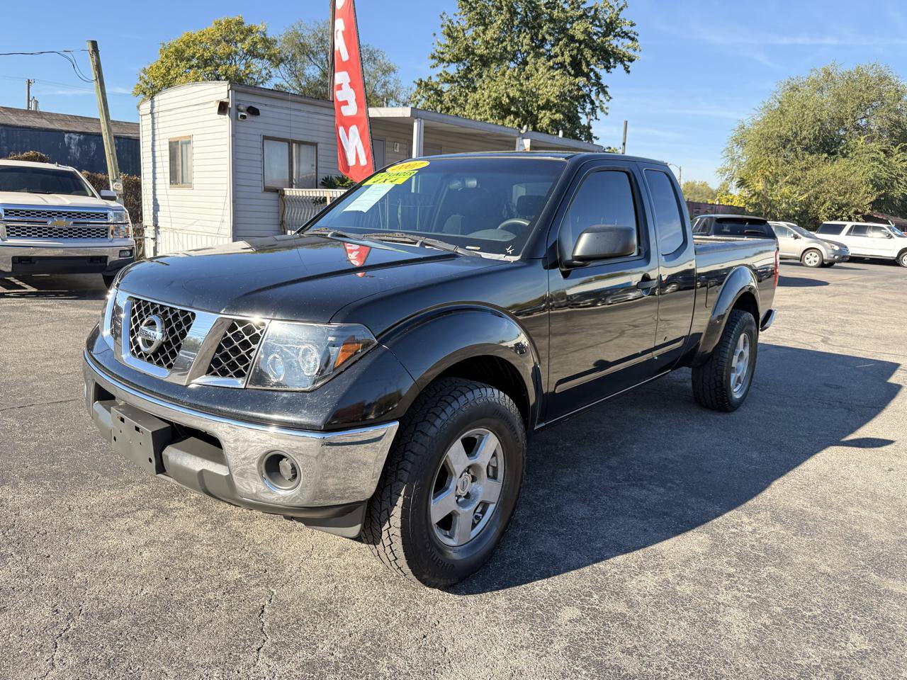 Used 2007 Nissan Frontier SE w/ SE Value Truck Pkg AWD/4WD image 3