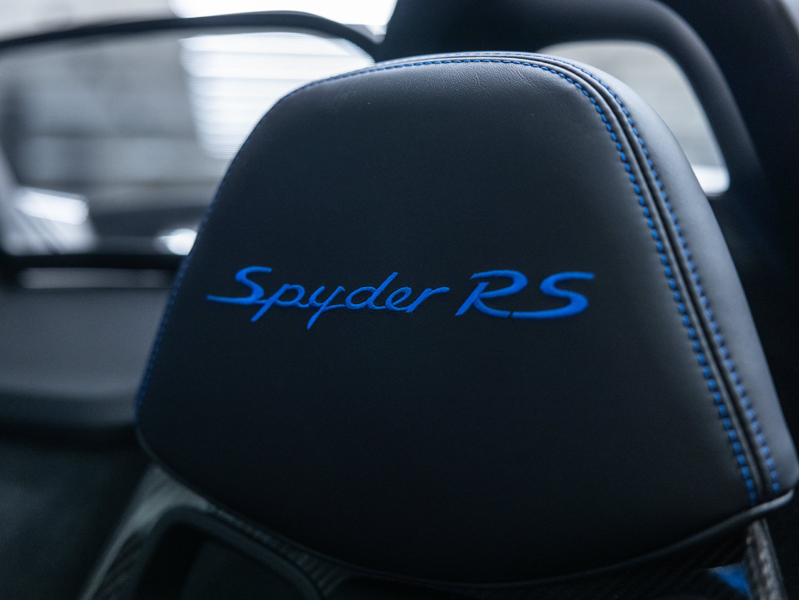 Certified 2025 Porsche 718 Boxster Spyder RS RWD image 29