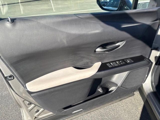 Used 2021 Lexus UX 250h w/ Premium Package AWD/4WD image 18