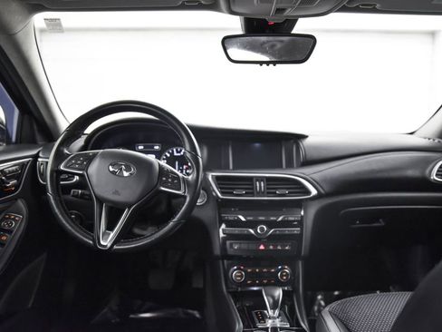 Used 2019 INFINITI QX30 Premium w/ Navigation Package image 24