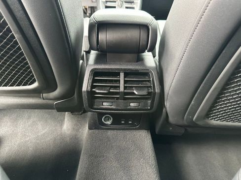 Used 2024 Audi Q3 2.0T Premium image 21