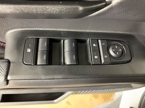 Used 2025 Toyota Tacoma TRD Pro image 17