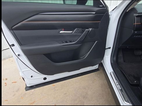 Used 2025 MAZDA CX-50 AWD 2.5 S w/ Accent Package image 11