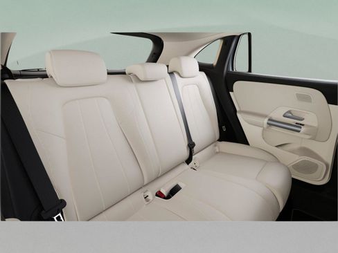Used 2026 Mercedes-Benz GLA 250 image 41