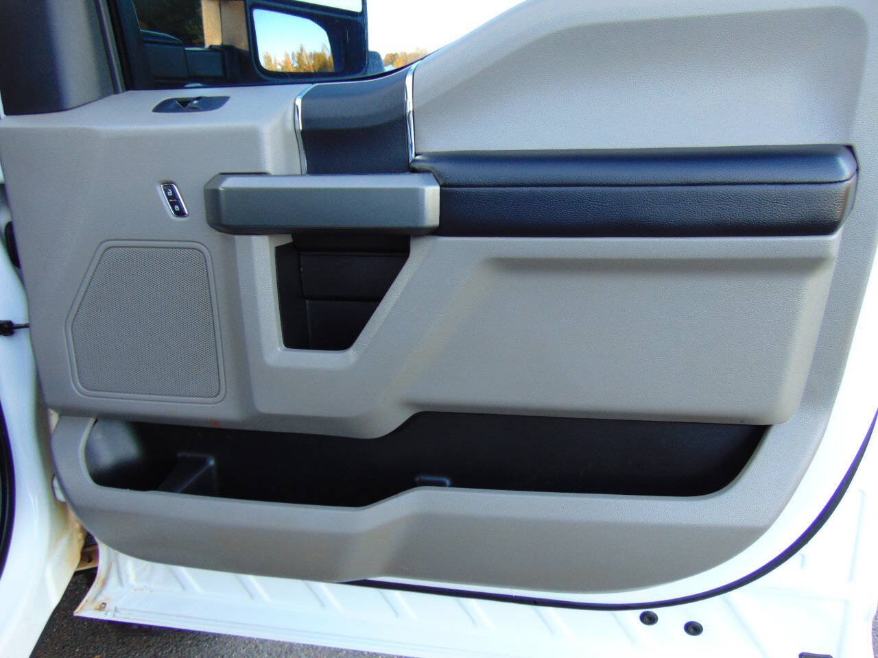 Used 2017 Ford F250 XLT AWD/4WD image 45