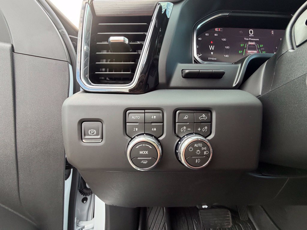 Used 2026 GMC Sierra 1500 Denali Ultimate AWD/4WD image 4