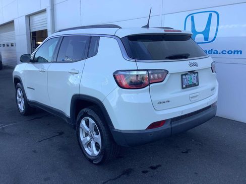 Used 2018 Jeep Compass Latitude w/ Popular Equipment Group AWD/4WD image 4