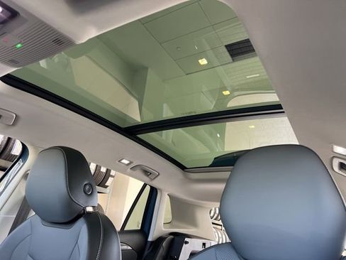 New 2026 Volkswagen Tiguan SE image 21