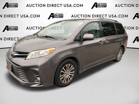 Used 2018 Toyota Sienna XLE Premium image 22