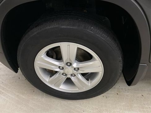 Used 2017 Chevrolet Trax LT w/ LT Convenience Package AWD/4WD image 18