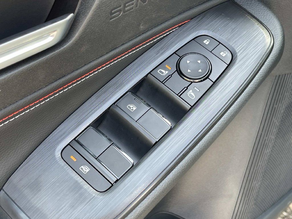 New 2027 Nissan Sentra SR w/ SR Premium Package FWD image 23